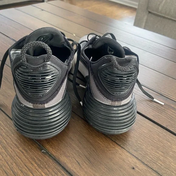 Nike Air Max 2090 black and gray sneakers